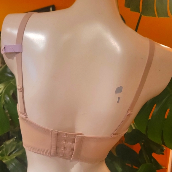 Maidenform Convertible Bra - Picture 4 of 5